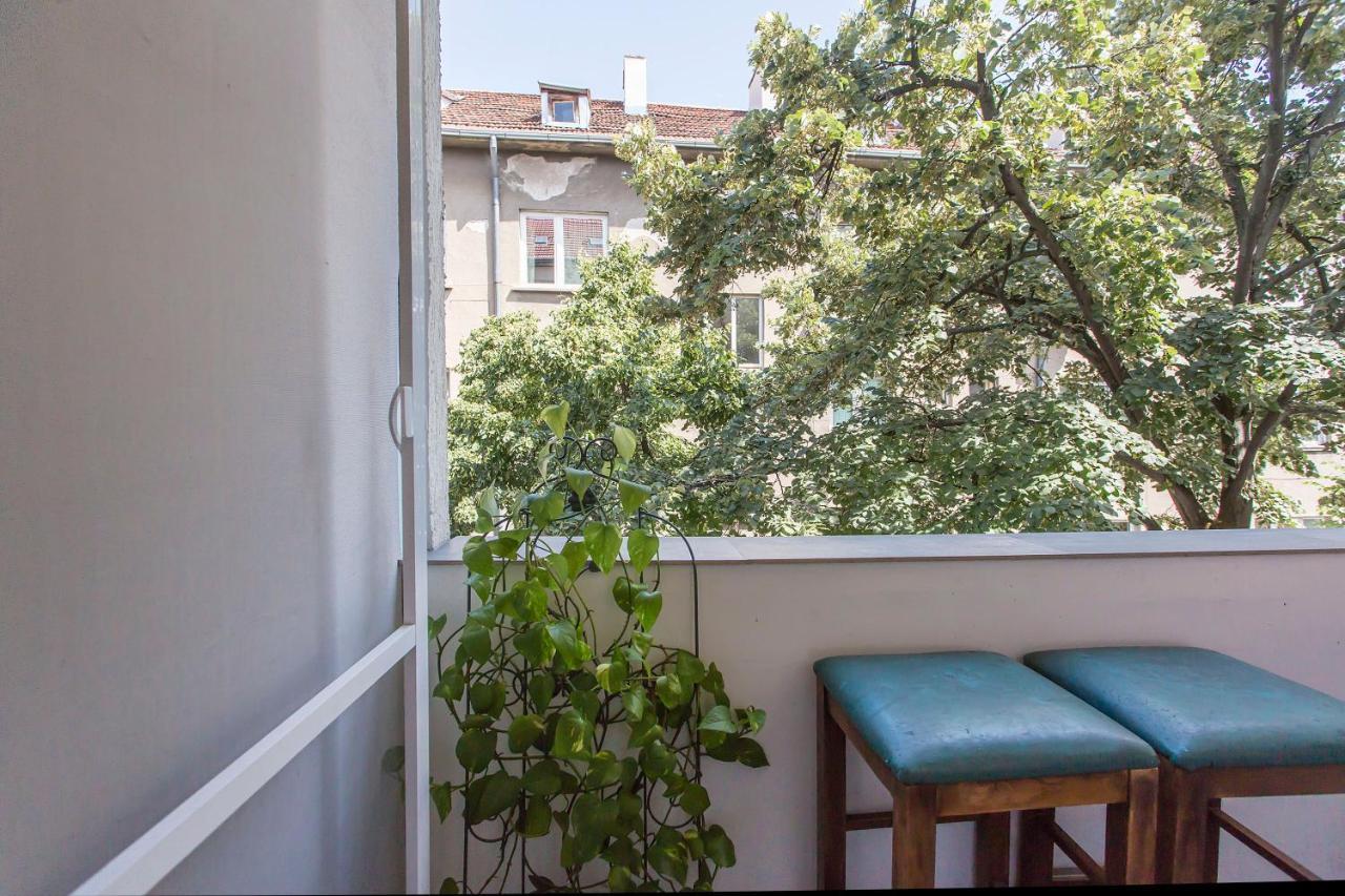 Colorful 2Bdr Apartment In The City Center 소피아 외부 사진
